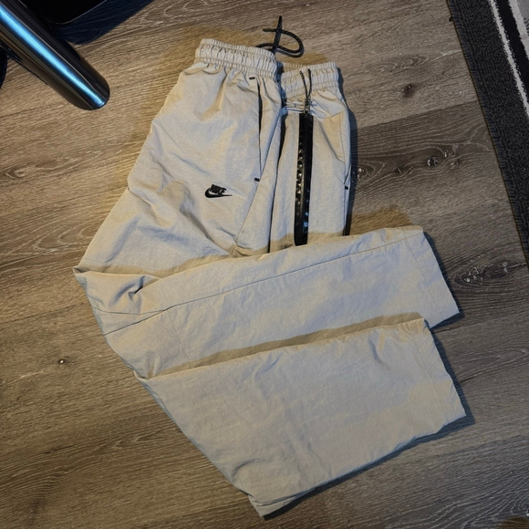 Nike Tech Gray Track Pants Size XL - Picture 1 of 9